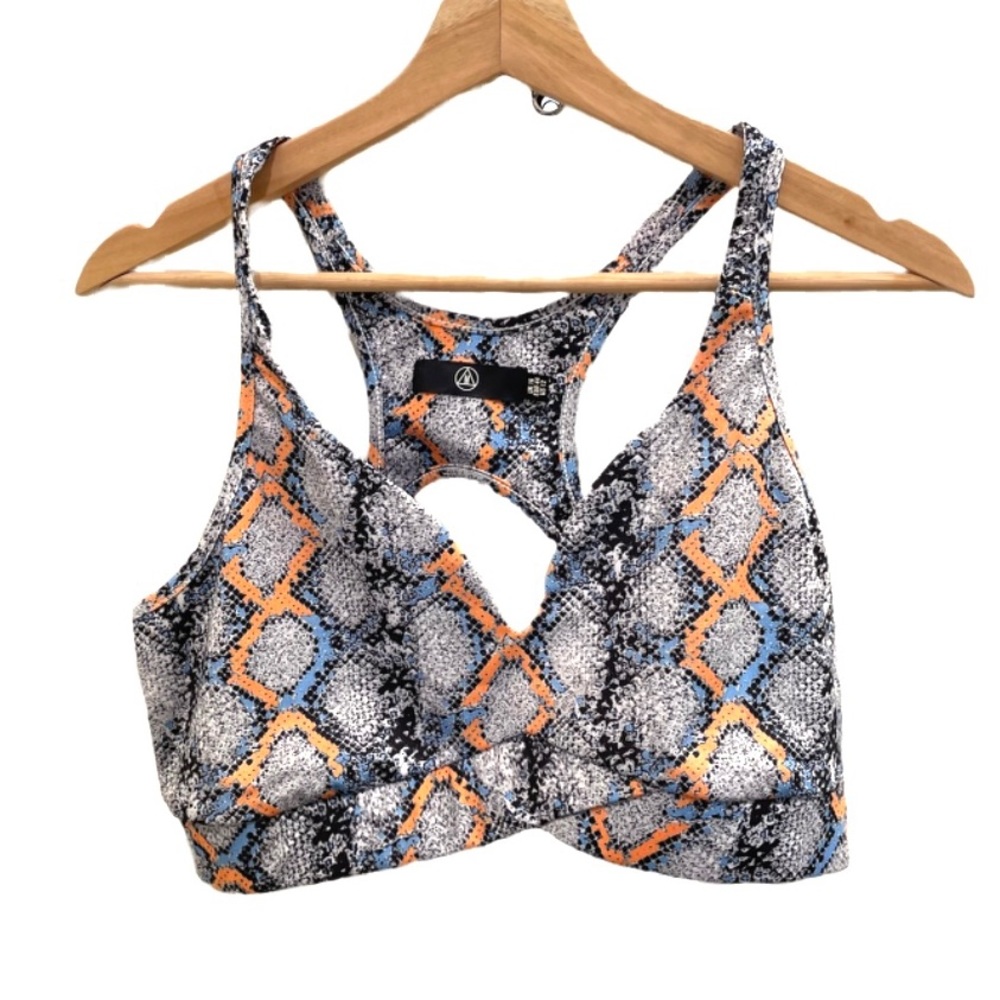 New Missguided snakeskin sports bra 12